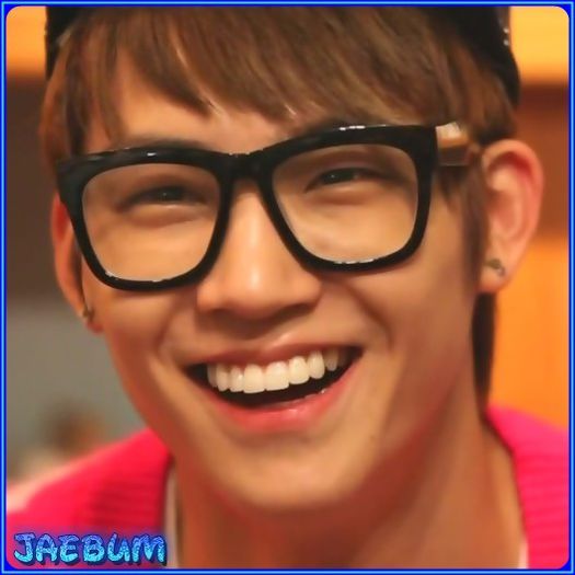 <3 .. Ooo,ai inceput bine. ;;) .. Alege Hwe. ^^ ..