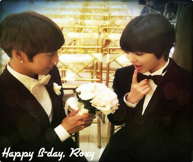 ◘ . Saeng il chuk ha ham ni da, Roxy ! - l - o - l Happy B-day Roxy