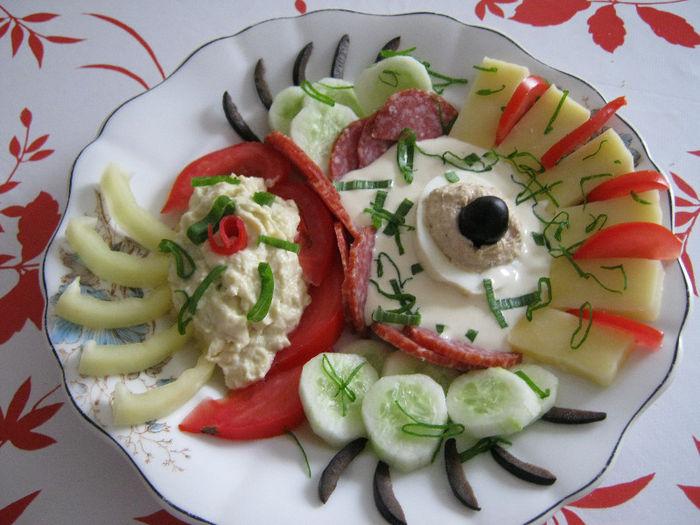 Salata de vinete si ou umplut cu maioneza