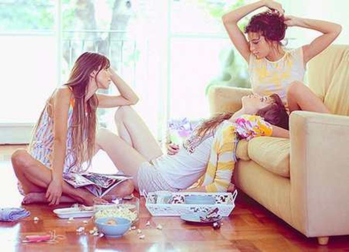 poze-artistice-cu-fete-poze-cu-fete-prietene-adevarate