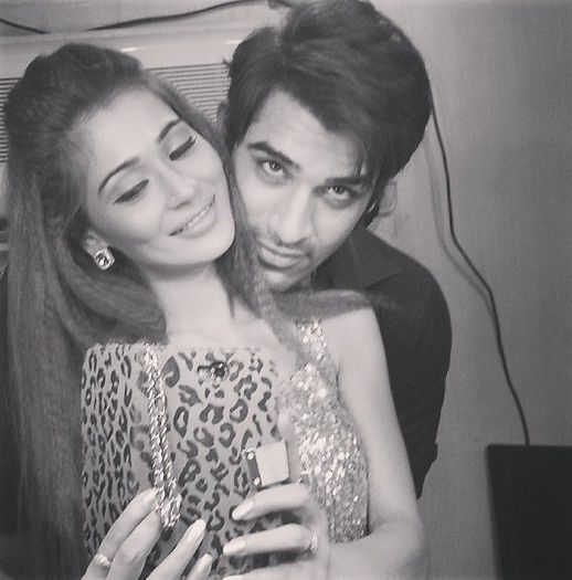 1 - sara khan24