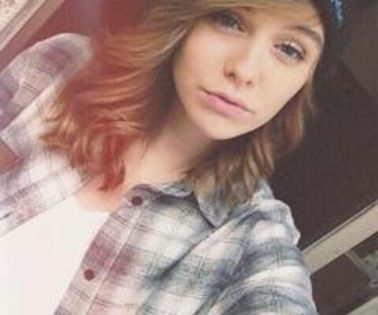 thumb - xo_Acacia Clark_xo