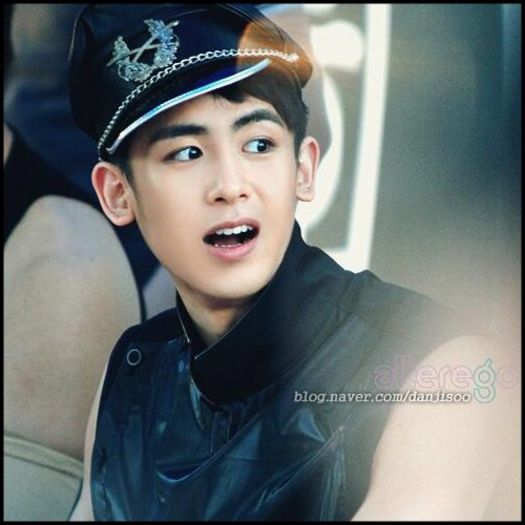 ;- YAA! :-w Vezi ca il sufoci. :))