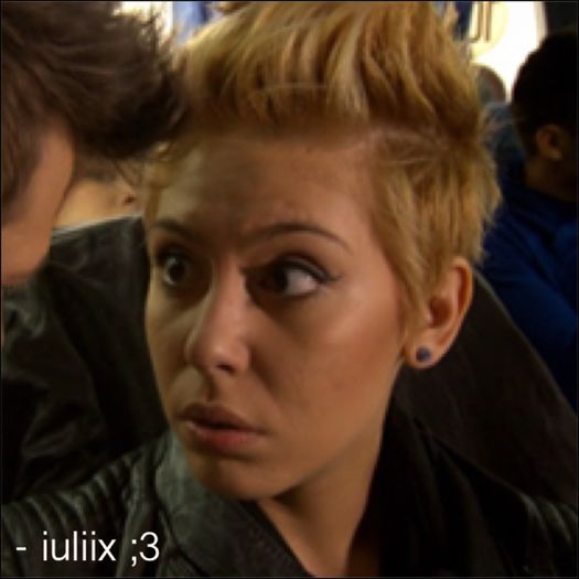 - ba eu mai mult ;33 x-( l