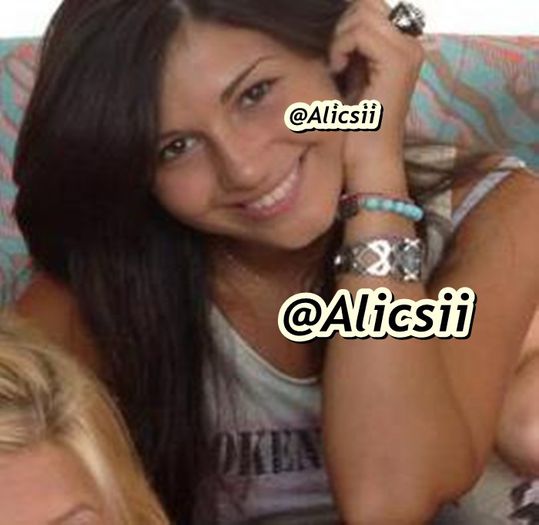 ;; da` eu nu mai vorbesc cu ursulet, ca nu m -a pupat deloc ;<