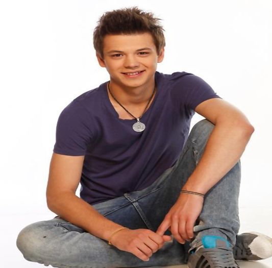 ;; adorabila mica ce esti ;33