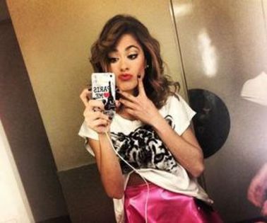  - Violetta