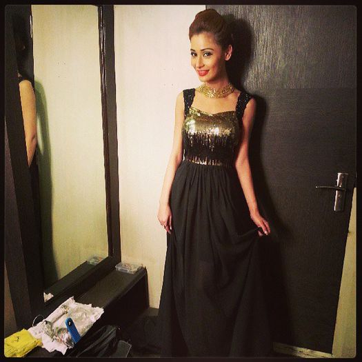 1 - sara khan24