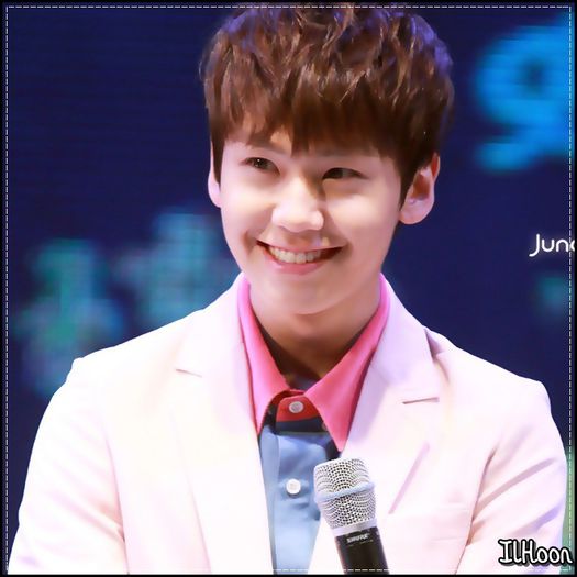 ♫ Hyung..da`mi un cutit. >:) .. [i.p] ..