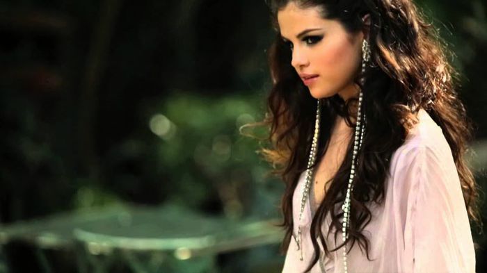 safe_image - Selena Gomez