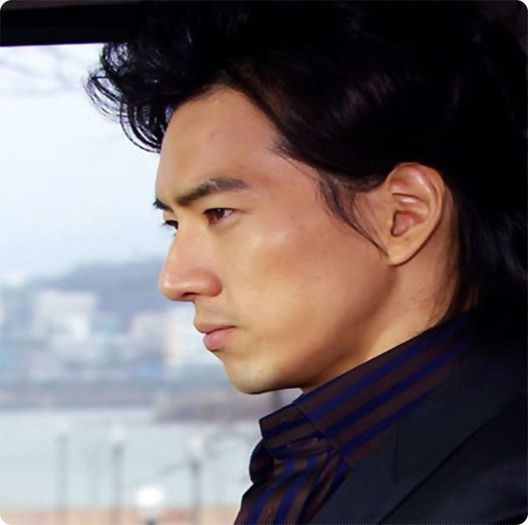 Ma bucur ca.ti place. [ O ia de mana si pleaca la hotel ] - O - o - GL - episodul 09