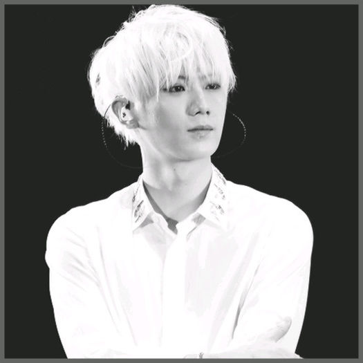 [(:] ...[uitandu`se la Kai si Jong] Ce faceti mai? o.O :))