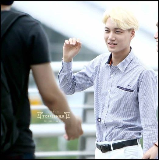 (Kai) ..Yeeei :| ..Suntem niste oameni morti..:|