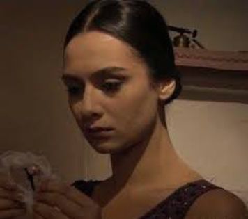 images (14) - Intrigi si seductie