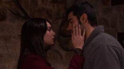 images (16) - Intrigi si seductie