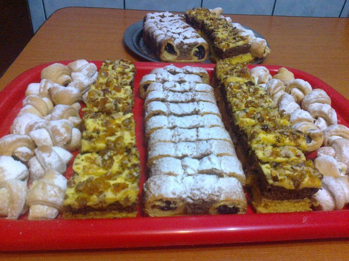 Krantz, cornulete cu rahat si ochi de paun - Culinar 1