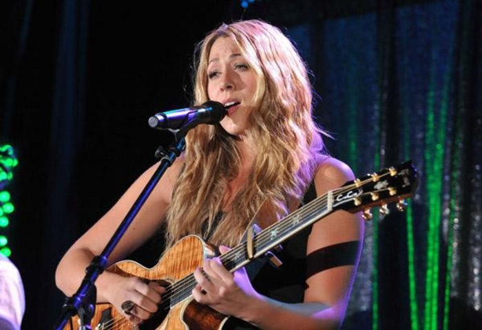 Colbie_Caillat_1263332060_3 - Colbie Caillat