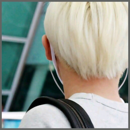 [(:] ..-_- ..Bye boys. [pleaca sus]