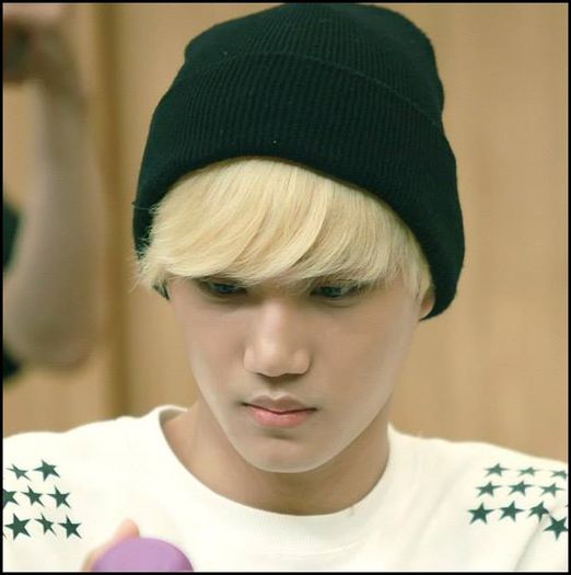 (Kai) ..Nu mai fii asa iritat, ca atunci tu chiar vei exploda. :( ;;)