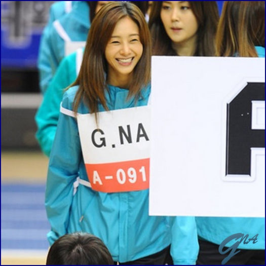 ~> Waw..Hyun..:)) Pai..bine, tu? :)) ~> Waw..Hyun..:)) Pai..bine, tu? :))