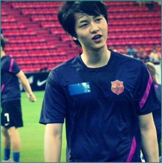 ;- Okay, eu zic sa incepem. :)) ;- Okay, eu zic sa incepem. :))