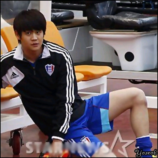 [:X] ...[se uita la Mk] ..:)) ..Kai.. :"> Iluzii nu cred ca a venit ptr tine.. :)) [face ex]