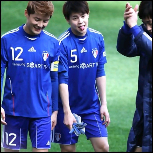 [:X]-Vise! Eu stiu ptr cine a venit. :"> Dar tac.:)). [J]-Eu vreau cu Seob.:))