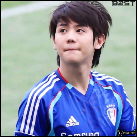 [:X] Isi antreneaza corzile vocale. Awooo~! :))