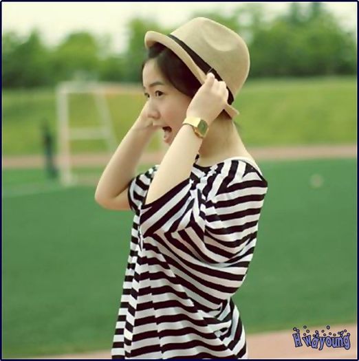 x. Oppa..:o3 *se aseaza langa el* Ce faci? ;;)