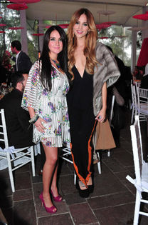 eiza-gonzalez-and-dulce-maria-gallery - Amores Verdaderos-Iubiri adevarate