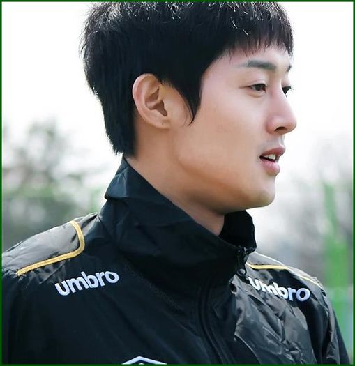 -HJ- Cred ca ii suna de la CUBE.. :D