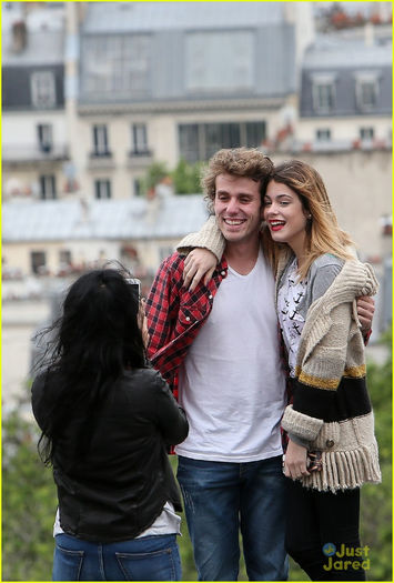 martina-stoessel-paris-pictures-04 - Martina Stoessel la Paris - 1