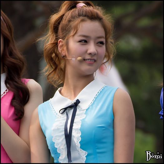 |B| Paii..vreau la Kikwang oppa. ;;). |B| Paii..vreau la Kikwang oppa. ;;).