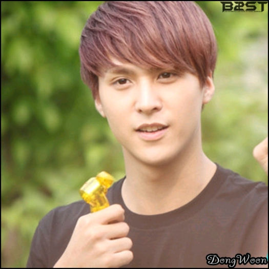 [DW] .. [pune mainile in fata inchizandu`si ochii] YAAA! VREI SA MOR?! :-s ramaneti fara maknaeee..  - X - x - STADIUM 4 - x - X