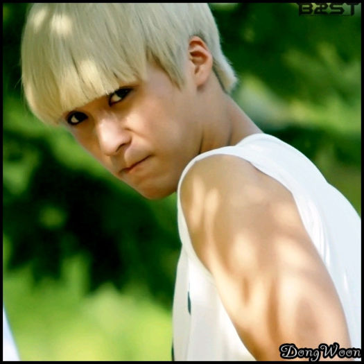 [DW] ..:-s YAA TU MA CREZI JUN?! ..:-ss ...EL E APARATORu` ALA BUN.. NU EU.. :-s[da mingea la JA] - X - x - STADIUM 4 - x - X