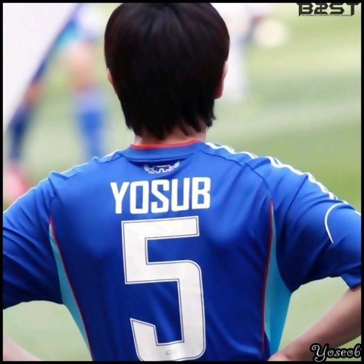 [:X] ...Lasa multumirile Kik. :)) NUUU~ [alearga dupa minge] - X - x - STADIUM 4 - x - X