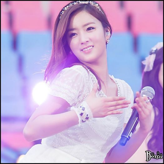 |B| Waii. -.- [merge la Seob;ii scutura tricoul;se uita] Hmm..gata. ^^. - X - x - STADIUM 4 - x - X