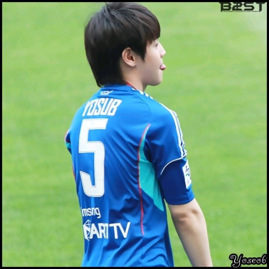 [:X] ..[se cutremura] ..Iuck! ..:-s ..Mersi Bomie.. :-s - X - x - STADIUM 4 - x - X