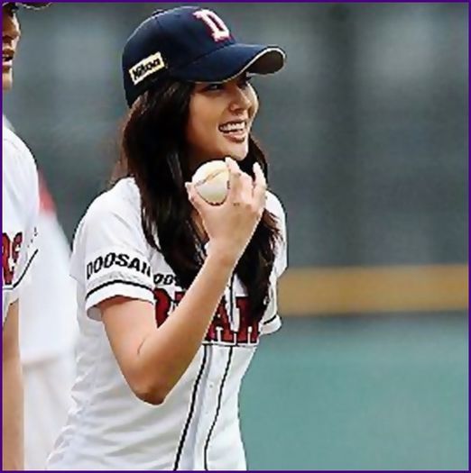 ^.^ Daa, vreau sa imi stiu mama. :o3 .. :( - X - x - STADIUM 4 - x - X