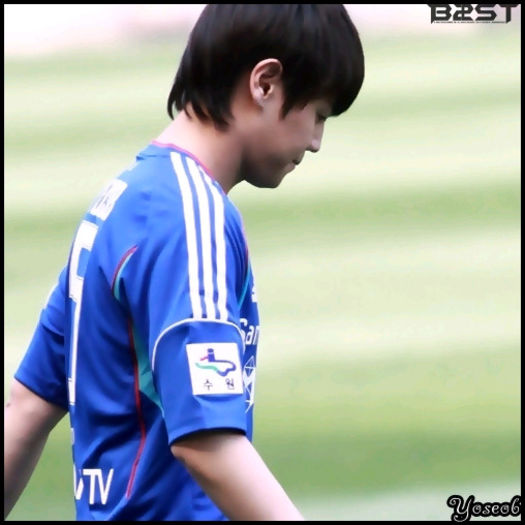 [:X] ..-__- [se ridica de urgenta; fuge cat mai departe] ..#:-S