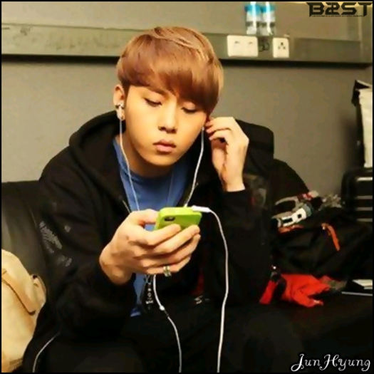 [JH] ...Seob? de unde pot lua si eu o patura? ...Ok. [inchide] .. :| ..-__- - l - x - Episodul 69 - x - l