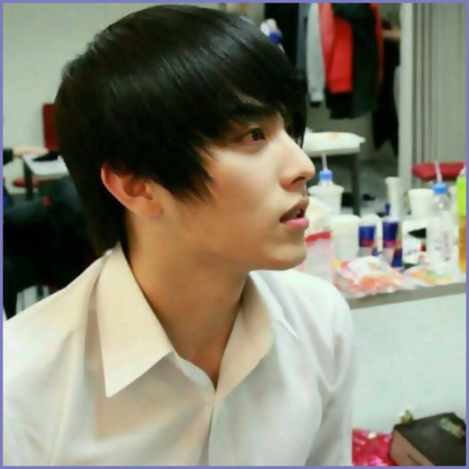»°« Nu ti-am zis inca ca te urasc, nu Jung Ah? .. Pai..te urasc..:-w..:)) Hey :-h