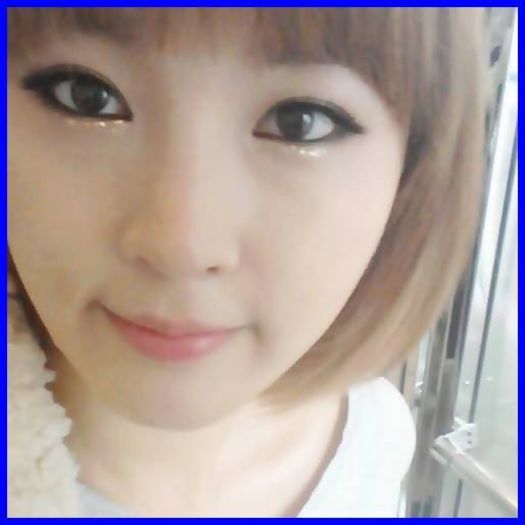 .` :-L....Da asa e..nu esti SoHyun...esti prea urat ca sa fi ea >:P...:-L