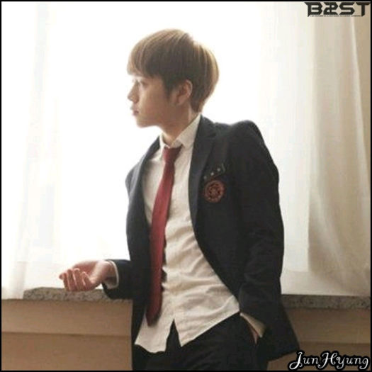 [JH] ...Nu am plecat inca. :-w. Noapte buna umm...Ji, Seob, Boms si Hwe.. :-? ..:))