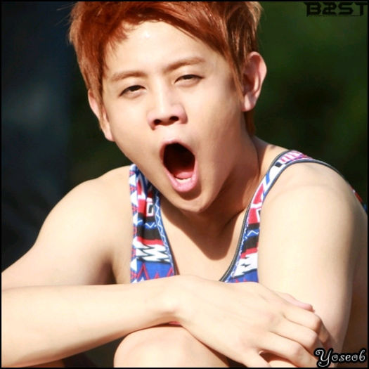 [:X] .. (:| ..Da ce ma intrebi pe.. (:| ..Mine? ...Eu... (:| ..treb doar sa iti duc bagaje.. (:| le.