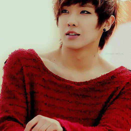 | tipa |  TE IUBESC !!! HARA TE IUBESTE !! VINO BAAAA !!!! :(((((