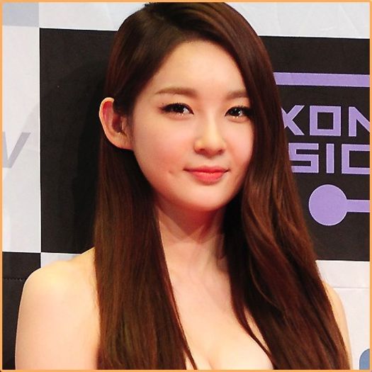 ^^..=vorbind la telefon= Bine oppa, ma suni tu cand poti.. byee. :o3 =inchide=