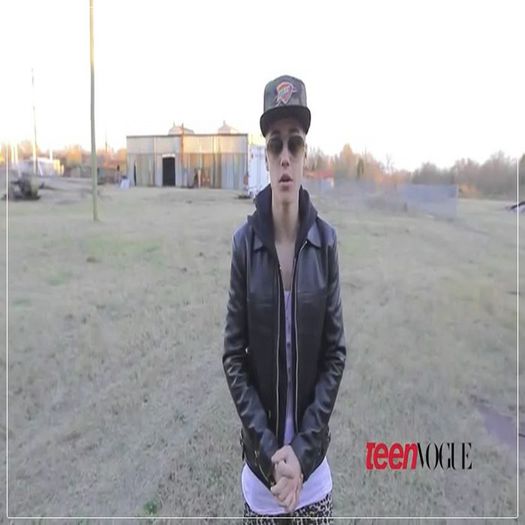 - seeeeeeerios? O.O [o ia in brate si se invarteste cu ea. =)))) - xl - ep 3 - lx