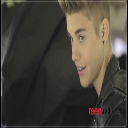 - da,desigur. >:D< [o imbratiseaza.