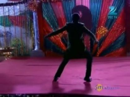 00_00_07 - P-Sapne Suhane Ladakpan Ke Dec 18 Episode Song - Purvi Onir and Arjuns Performance-P